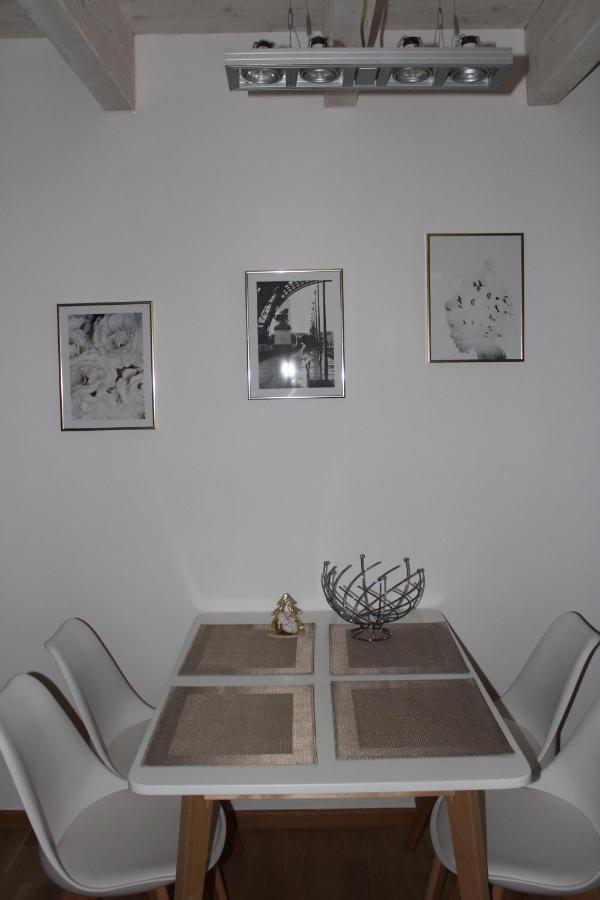 Klein-Fein Apartment ออยส์เคียร์เชิน ภายนอก รูปภาพ